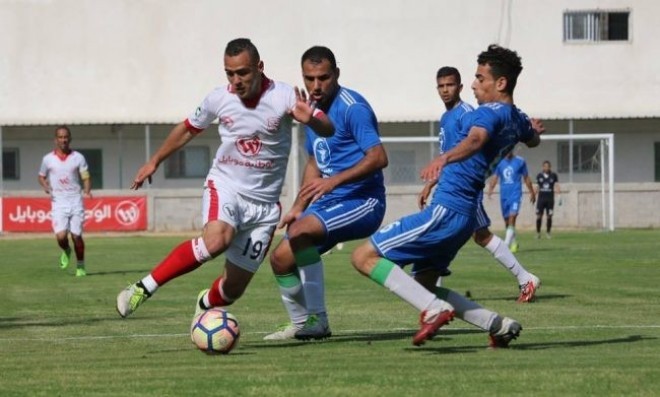 مباراة في دوري غزة لكرة القدم